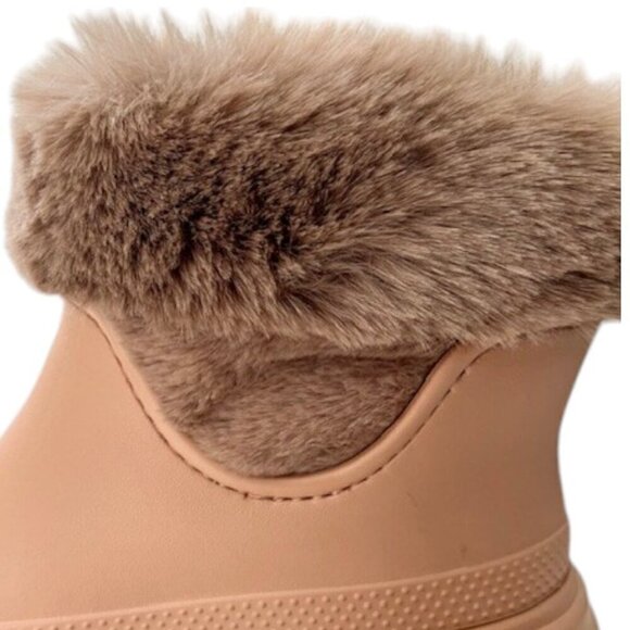 SOLD Crocs Stomp Faux Fur Fully Lined Rubber Ankle Boots Color CORK M- 7/W -9 - Picture 12 of 13